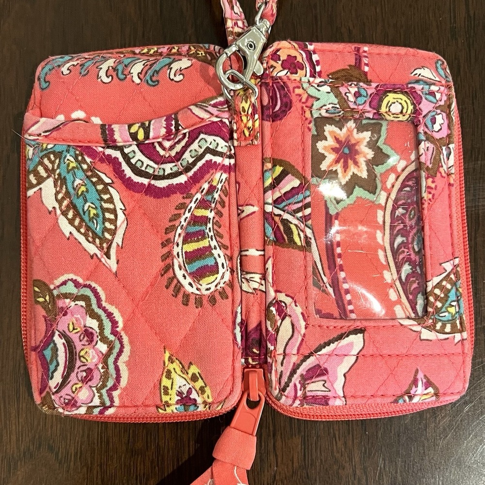 Vera Bradley Wristlet  "Call Me Coral" Compact Purse Retired Pink Paisley Small - Picture 3 of 7